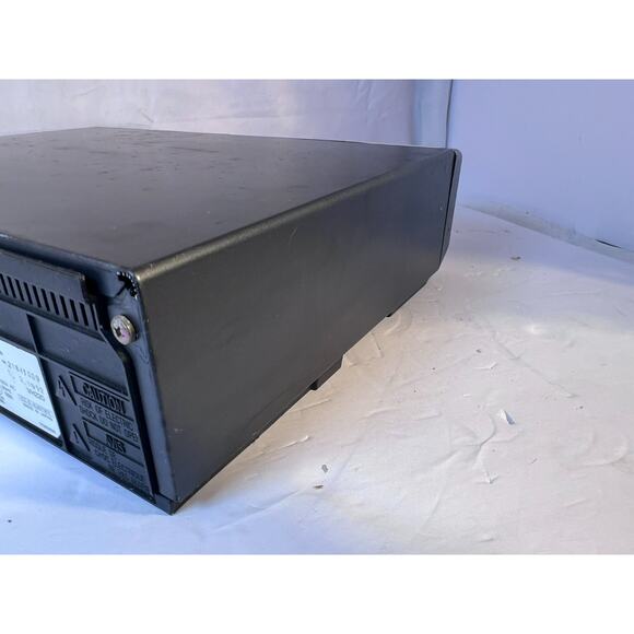 Quasar Video Cassette Recorder VHS VCR VH220 No Remote - Picture 10 of 10